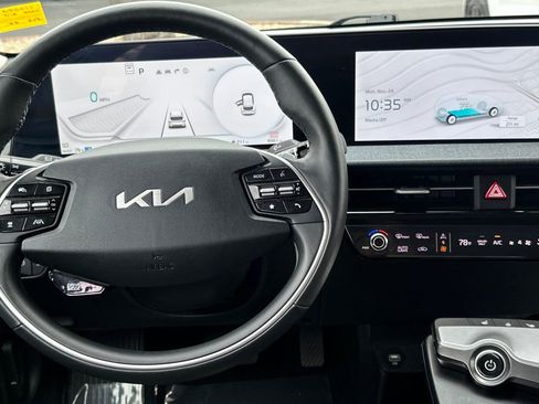 Used 2024 Kia EV6 Light image 16