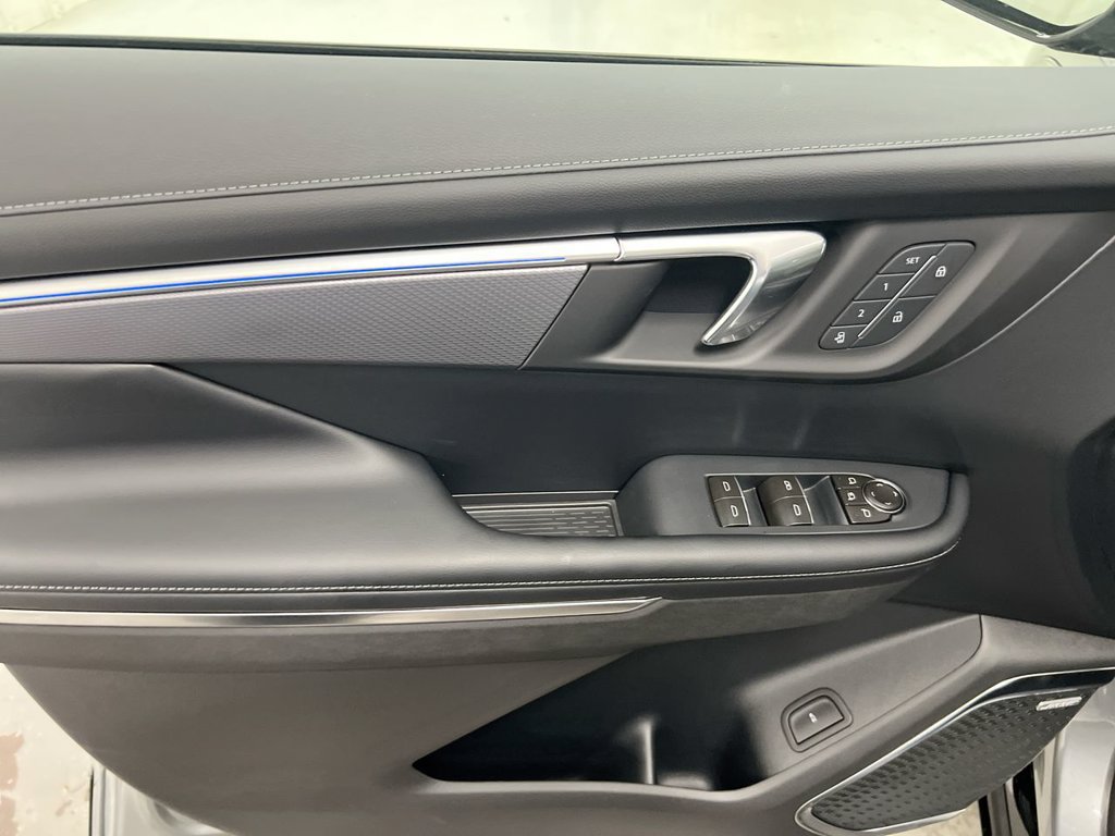 New 2027 Buick Enclave Sport Touring w/ Power Package AWD/4WD image 22