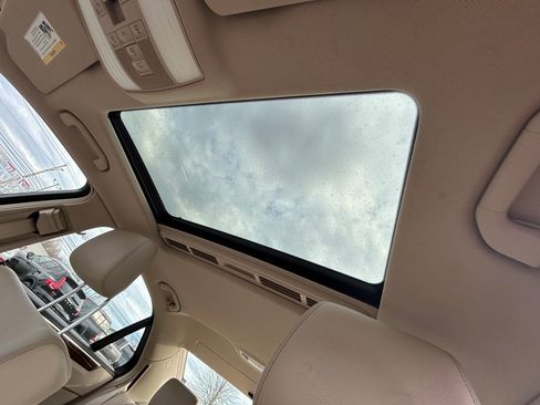 Used 2016 Mercedes-Benz E 350 4MATIC Sedan image 11