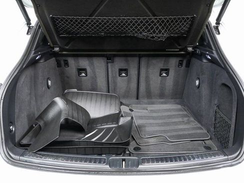 Certified 2019 Porsche Macan image 32