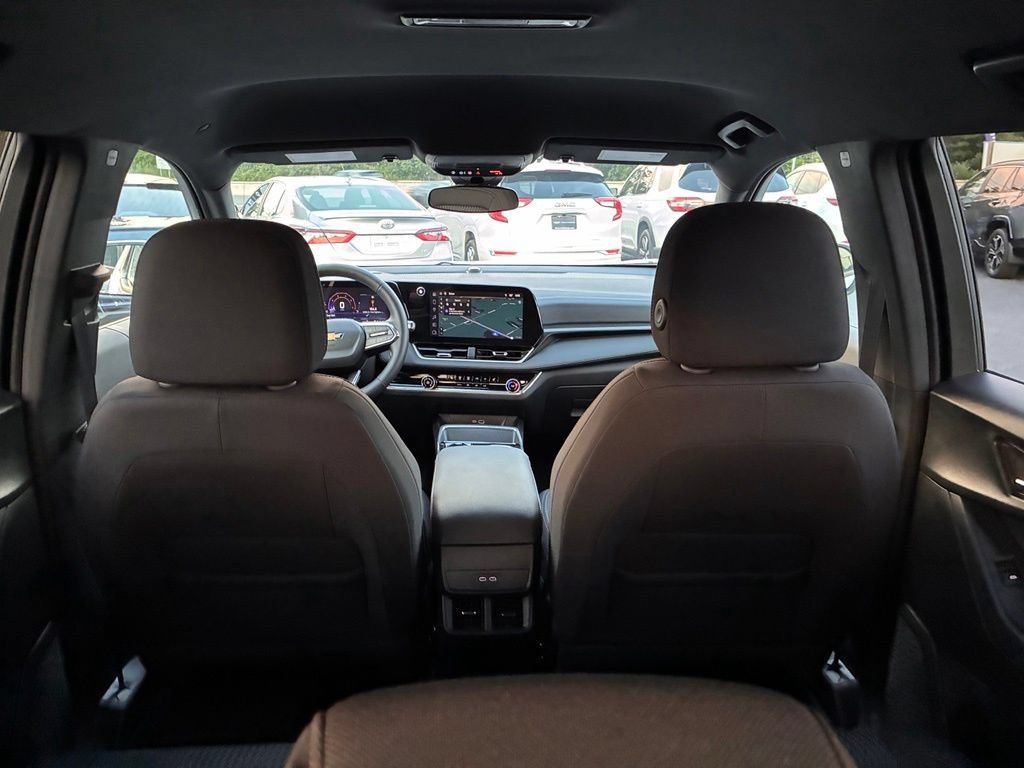 Used 2026 Chevrolet Equinox LT FWD image 14