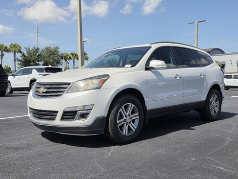 Used 2016 Chevrolet Traverse LT FWD image 2
