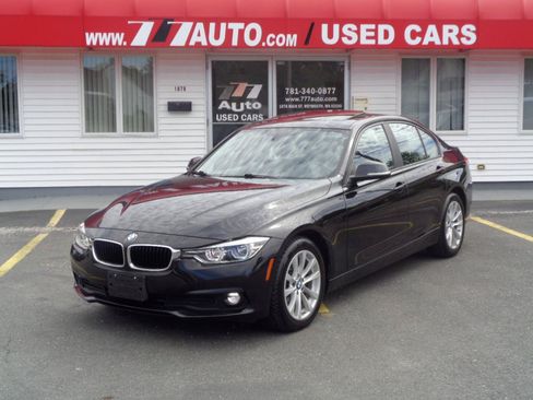 Used 2018 BMW 320i xDrive Sedan w/ Convenience Package AWD/4WD image 12