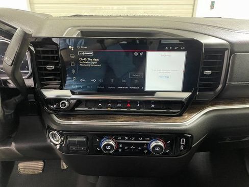 Used 2024 GMC Sierra 1500 Elevation w/ LPO, Elevation Black Package AWD/4WD image 16