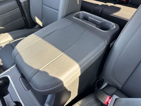 New 2026 GMC Sierra 3500 SLT w/ SLT Premium Package image 21