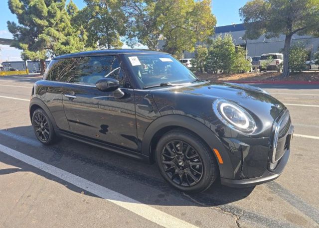 Used 2023 MINI Cooper 2-Door Hardtop FWD image 3