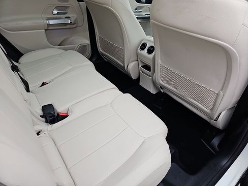 Certified 2025 Mercedes-Benz GLB 250 image 11