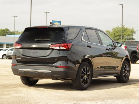 Used 2024 Chevrolet Equinox LT FWD image 7