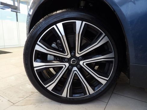 Certified 2023 Volvo XC60 B6 Ultimate image 31