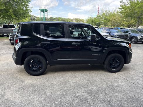 Used 2019 Jeep Renegade Sport w/ UConnect 7.0 Group AWD/4WD image 8