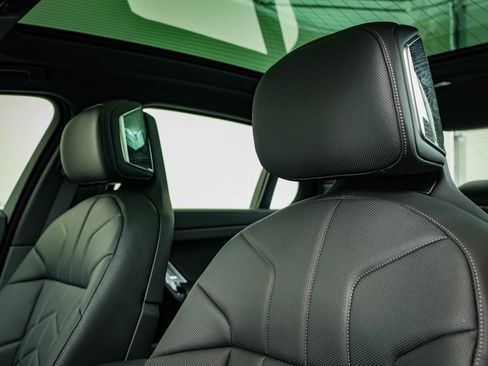 New 2026 BMW 740i xDrive w/ Executive Package image 25