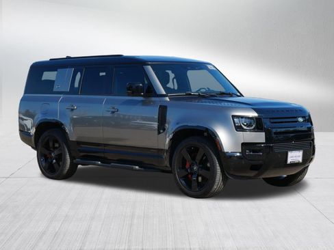 Used 2024 Land Rover Defender 130 X image 3