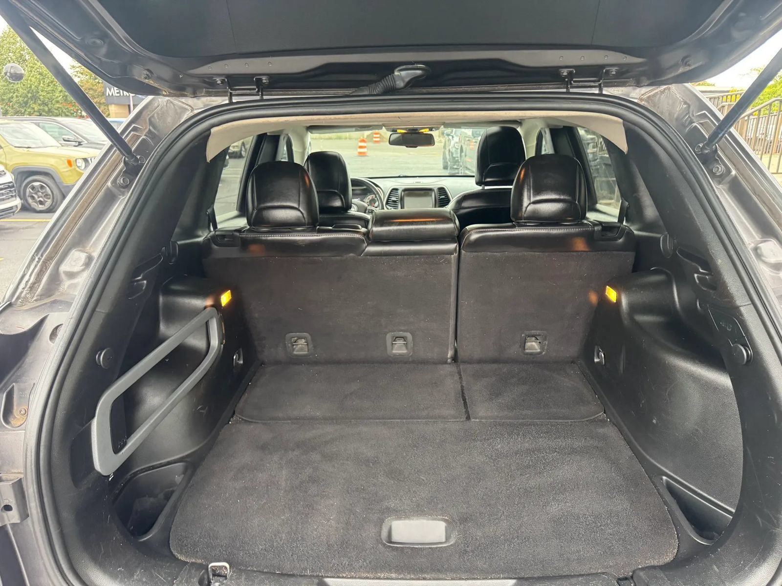 Used 2017 Jeep Cherokee High Altitude AWD/4WD image 20