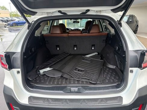 Used 2021 Subaru Outback Touring AWD/4WD image 16