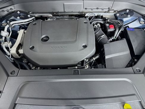 New 2026 Volvo XC90 B6 Plus w/ Protection Package Premier image 32