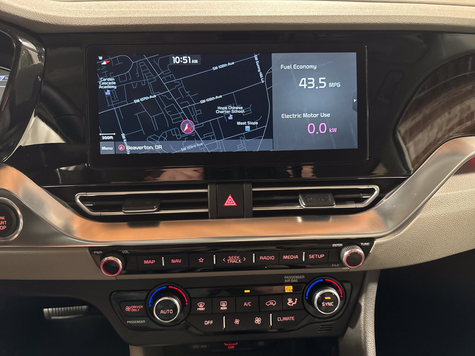 Certified 2022 Kia Niro EX Premium FWD image 17