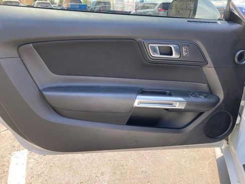 Used 2022 Ford Mustang GT RWD image 6