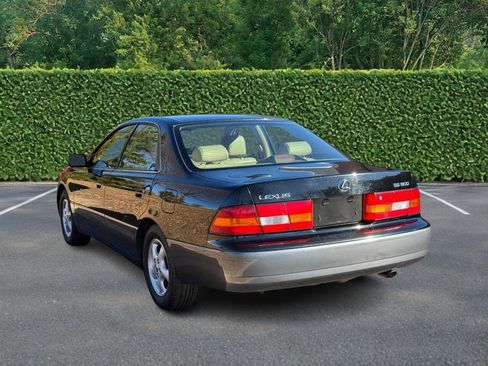 Used 1998 Lexus ES 330 image 4