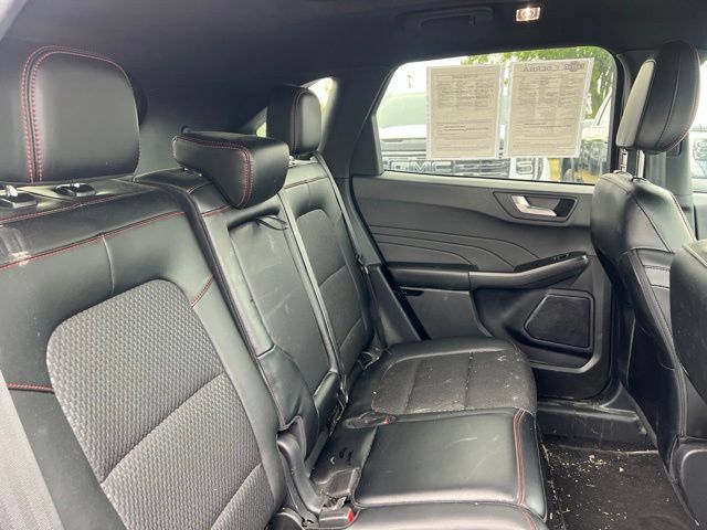Used 2024 Ford Escape ST-Line w/ Tech Pack #1 AWD/4WD image 12