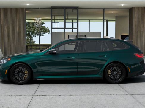 New 2026 BMW M5 Touring image 4