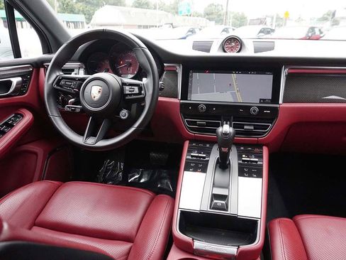 Used 2024 Porsche Macan GTS image 31