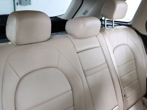 Used 2016 Mercedes-Benz GLC 300 4MATIC image 26