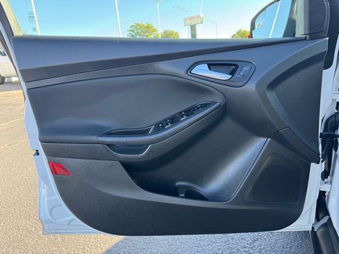 Used 2016 Ford Focus SE image 15