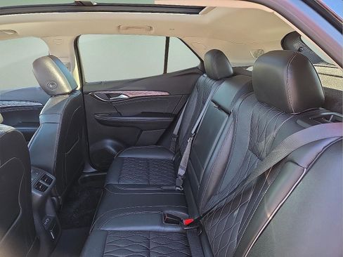 Used 2021 Buick Envision Avenir image 9