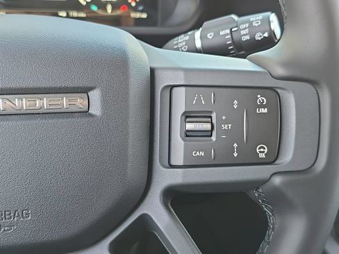 New 2026 Land Rover Defender 130 X-Dynamic SE AWD/4WD image 19