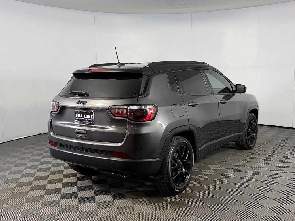 Used 2022 Jeep Compass Latitude FWD image 8