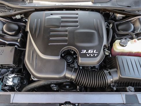 Used 2022 Dodge Challenger SXT RWD image 26