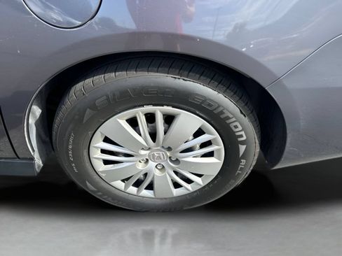 Used 2016 Honda Odyssey LX image 15