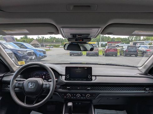 Certified 2023 Honda Accord EX image 25