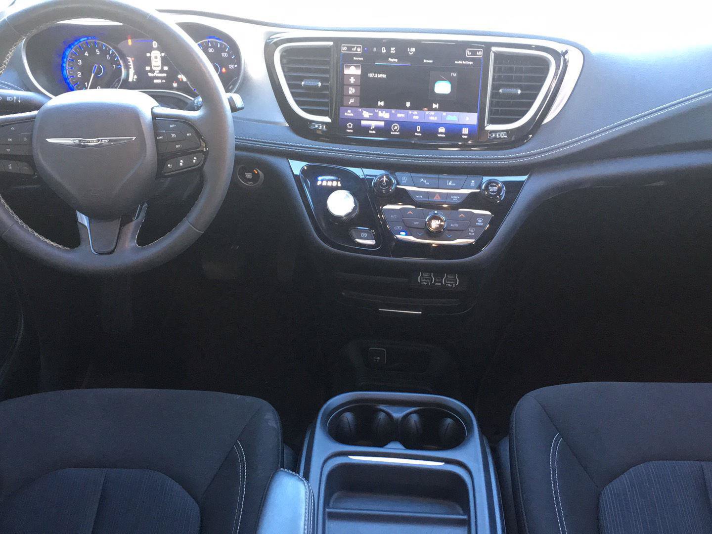Used 2023 Chrysler Pacifica Touring FWD image 31