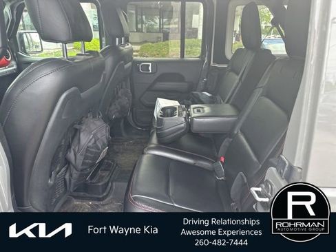 Used 2020 Jeep Wrangler Unlimited Rubicon AWD/4WD image 12