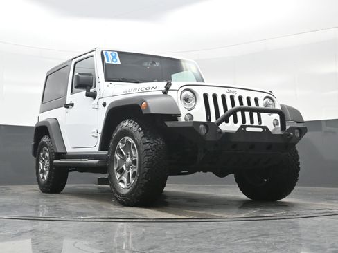 Used 2018 Jeep Wrangler Rubicon w/ Power Convenience Group image 29