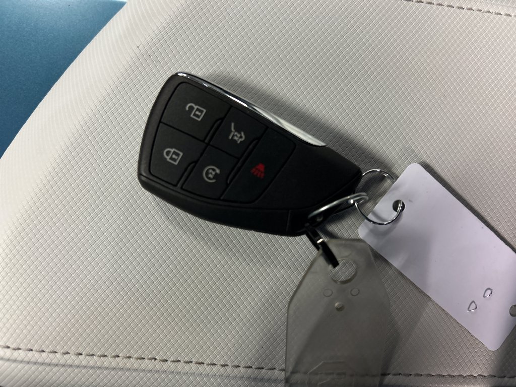 Used 2024 Chevrolet Equinox EV LT w/ LPO, Trailering Package FWD image 21