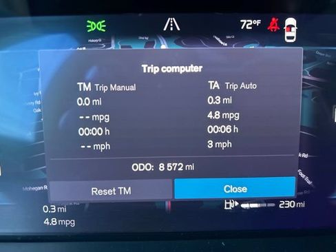 Used 2025 Volvo XC40 B5 Core AWD/4WD image 24