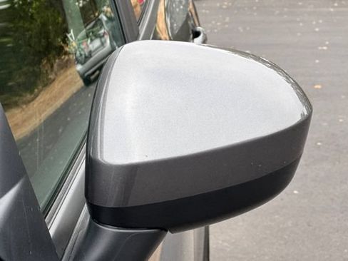 Used 2025 Nissan Rogue SV FWD image 52
