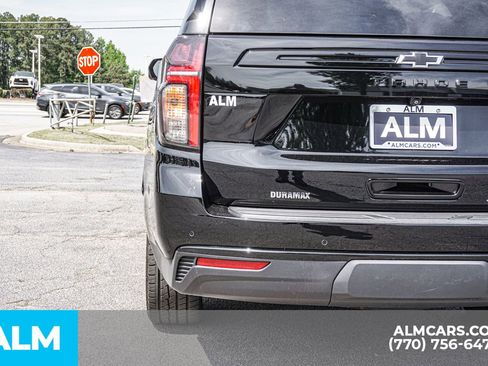 Used 2023 Chevrolet Tahoe RST w/ Luxury Package AWD/4WD image 17