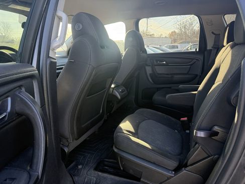 Used 2014 Chevrolet Traverse LT image 6