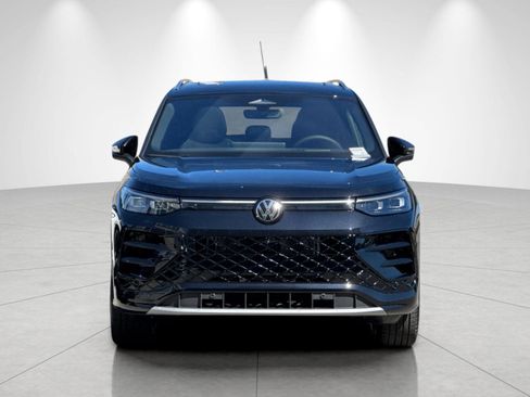New 2026 Volkswagen Tiguan SEL R-Line AWD/4WD image 8