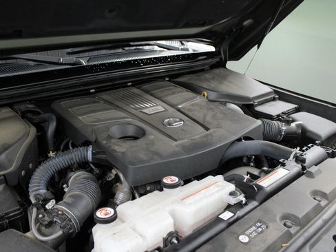 Used 2024 Lexus GX 550 w/ Accessory Package (31) AWD/4WD image 44