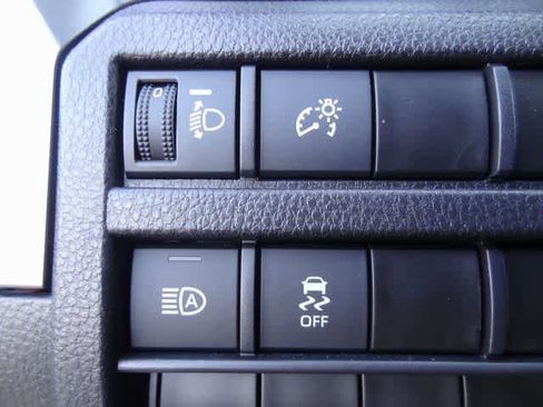 Used 2024 Toyota Tacoma SR5 image 18