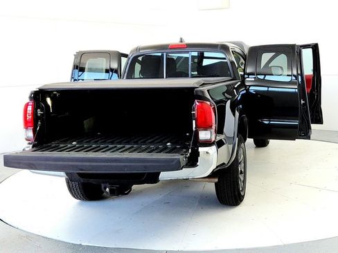 Used 2023 Toyota Tacoma SR5 AWD/4WD image 11