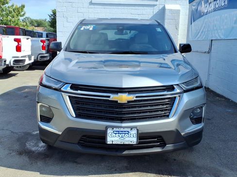 Used 2023 Chevrolet Traverse LS AWD/4WD image 2