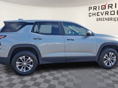 Certified 2025 Chevrolet Equinox LT FWD image 9