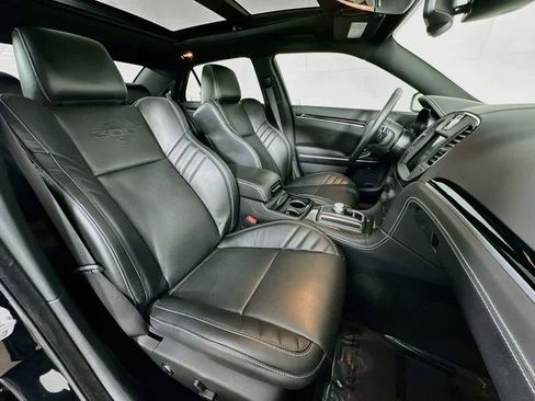 Used 2023 Chrysler 300 C RWD image 15