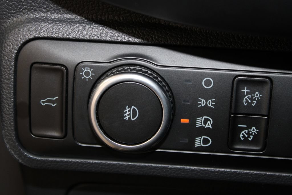 Used 2025 Ford Explorer ST-Line AWD/4WD image 46