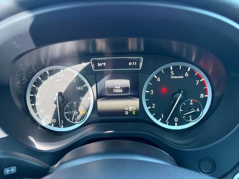 Used 2018 INFINITI QX30 Premium w/ Navigation Package image 23